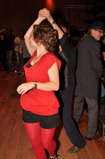 min 2011 12 04 station danse 271